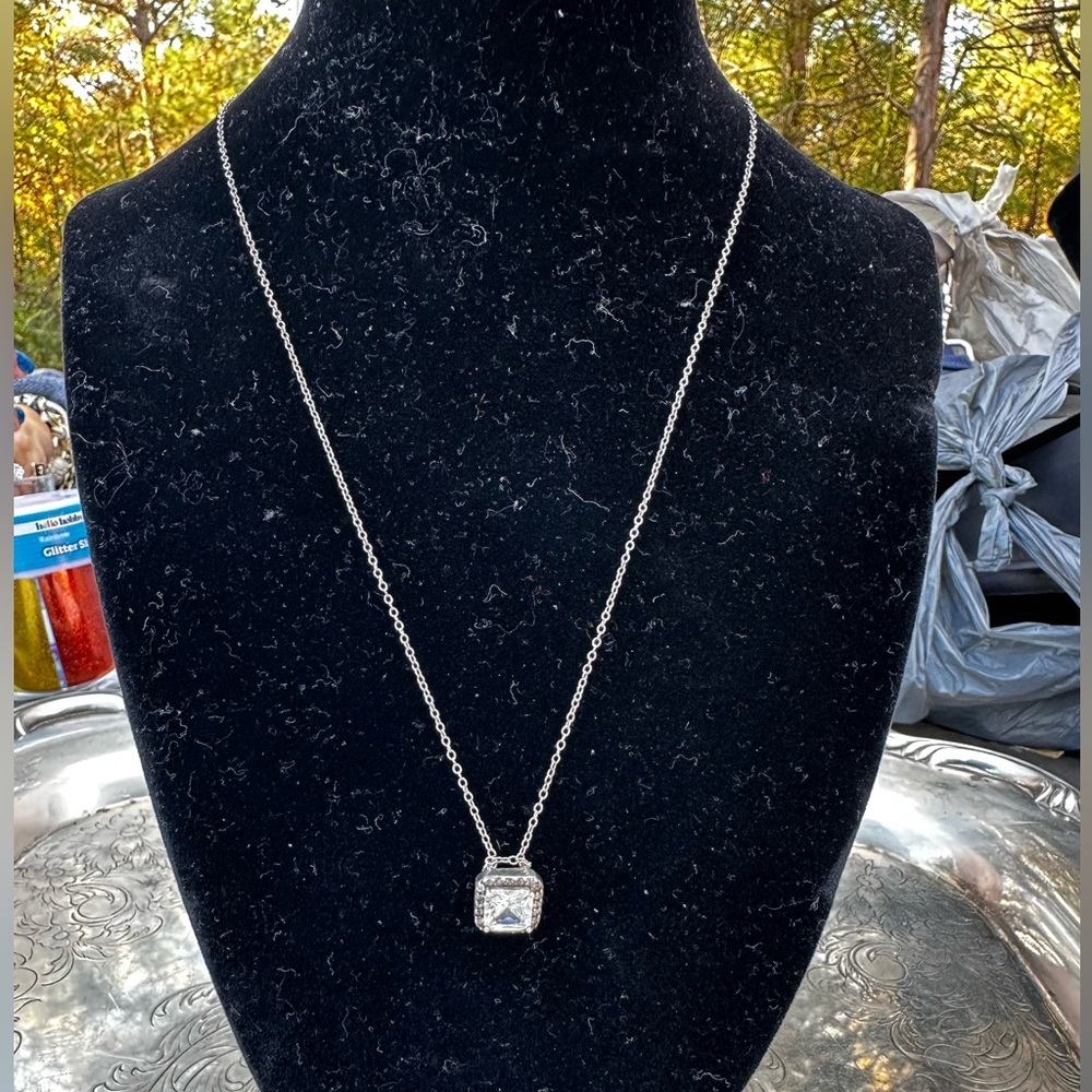 925 Elegant Silver Pendant Necklace